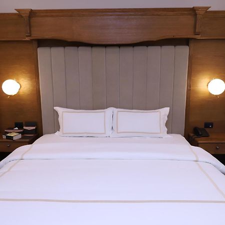 Hotel Afa Приштина Экстерьер фото