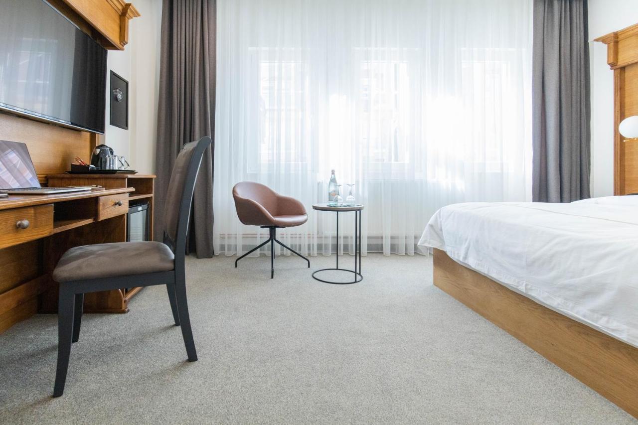 Hotel Afa Приштина Экстерьер фото