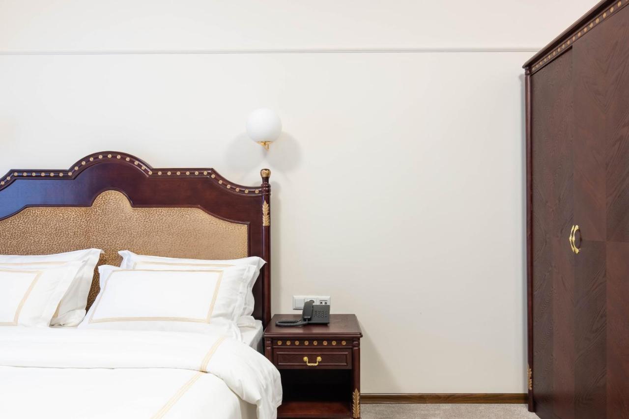 Hotel Afa Приштина Экстерьер фото
