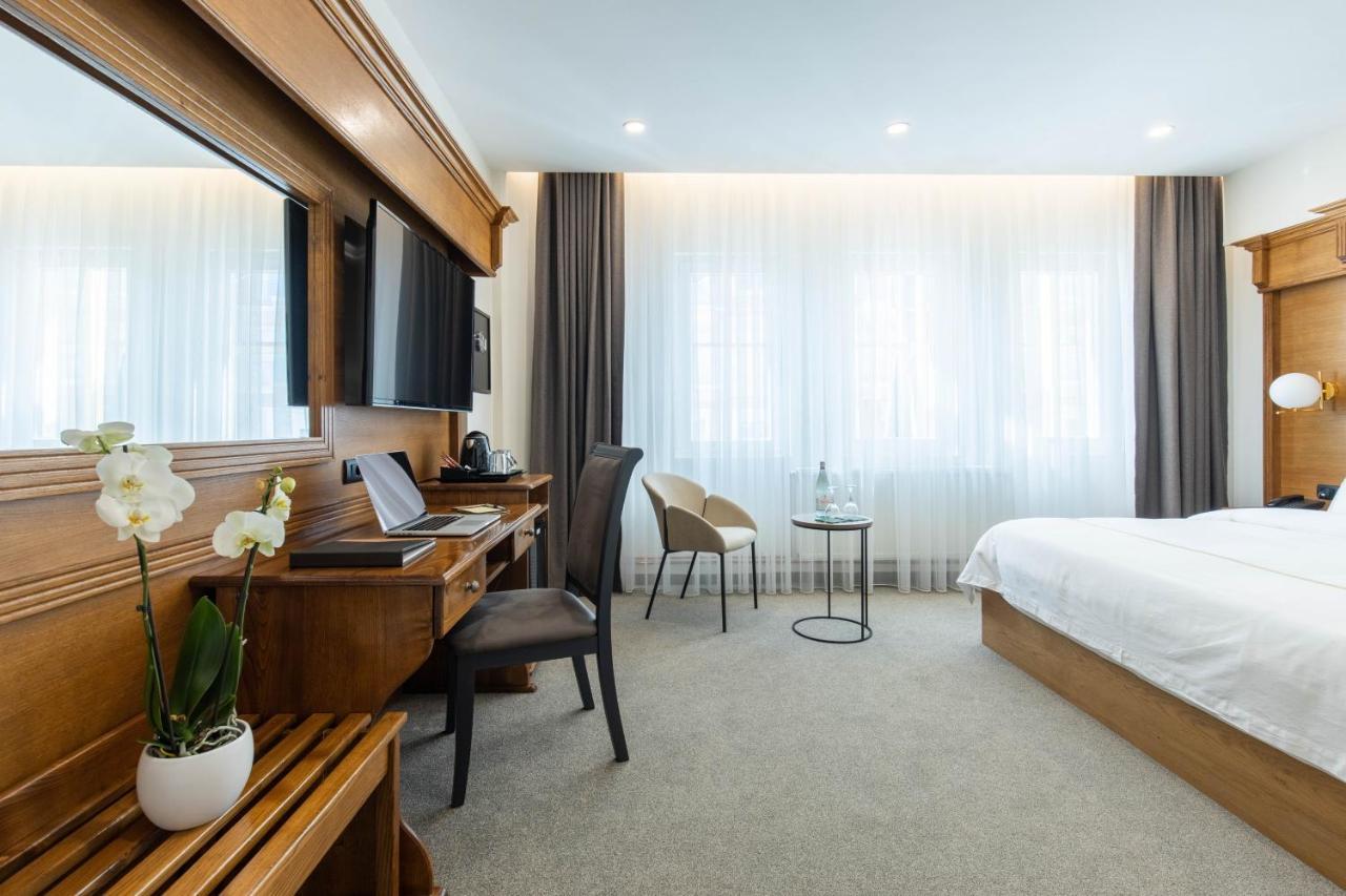 Hotel Afa Приштина Экстерьер фото