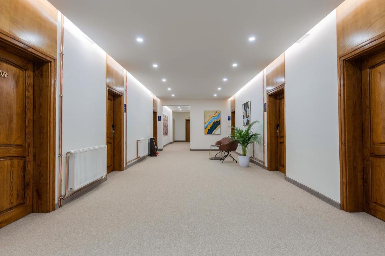Hotel Afa Приштина Экстерьер фото