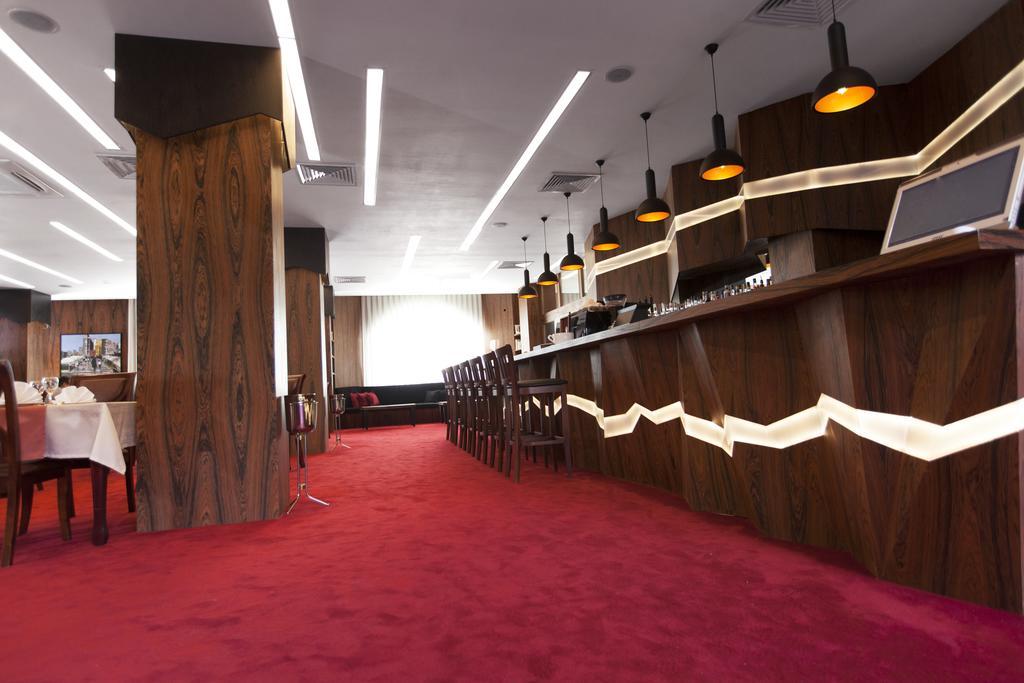 Hotel Afa Приштина Экстерьер фото